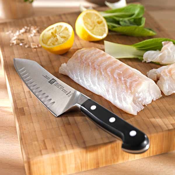 zwilling-j-a-henckels-pro-cuchillo-santoku-18-cm image 4