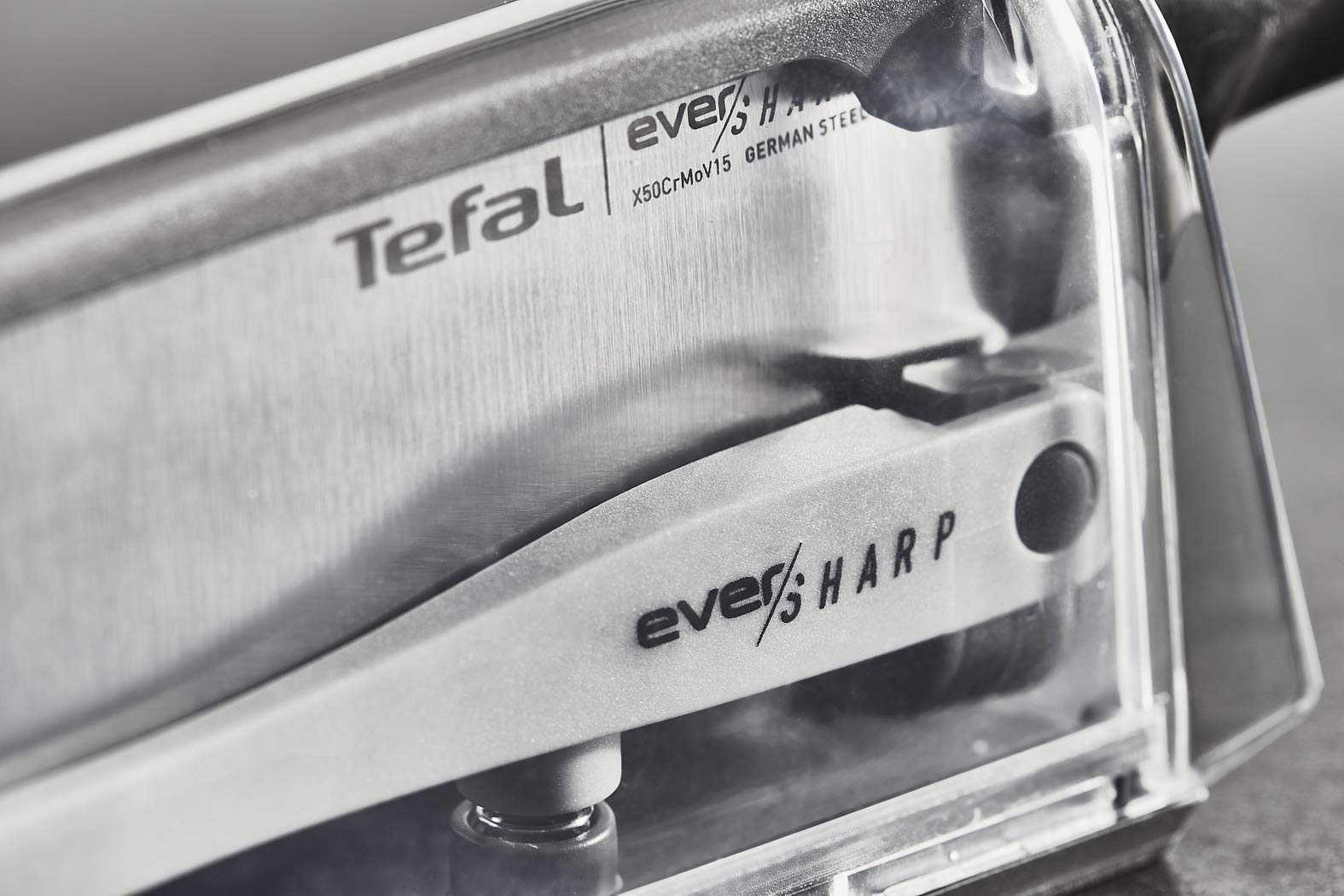 tefal-ever-sharp-k2569004-cuchillo-chef-16-5-cm-con-afilador-integrado-en-la-fun image 8