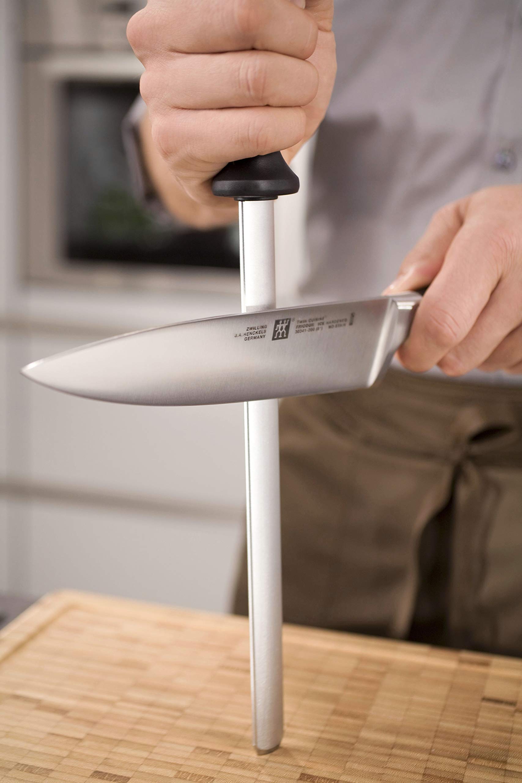 zwilling-barra-de-afilado-cromada-23-cm-chaira-ovalada-con-mango-ergon-mico-y-la image 5