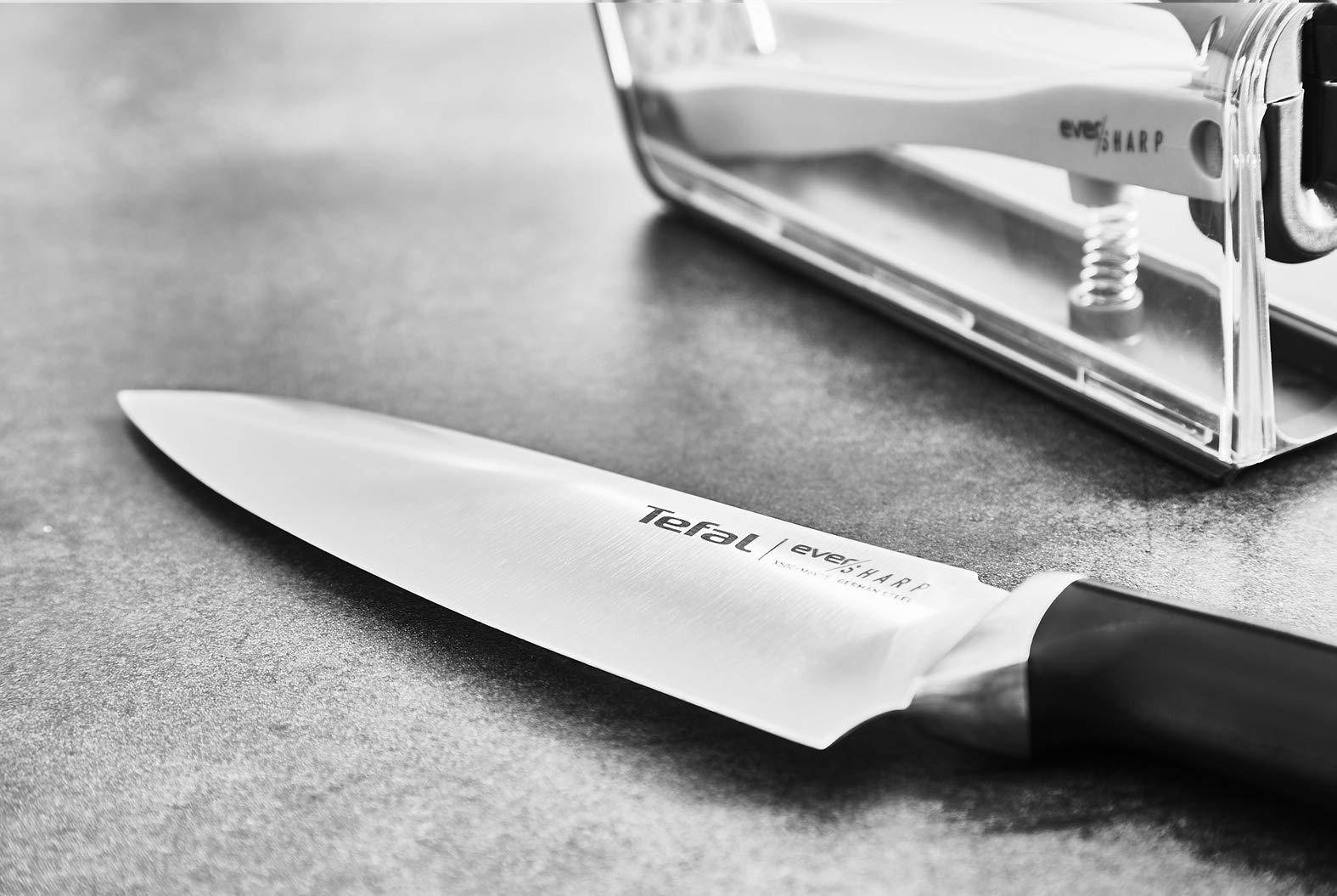 tefal-ever-sharp-k2569004-cuchillo-chef-16-5-cm-con-afilador-integrado-en-la-fun image 6