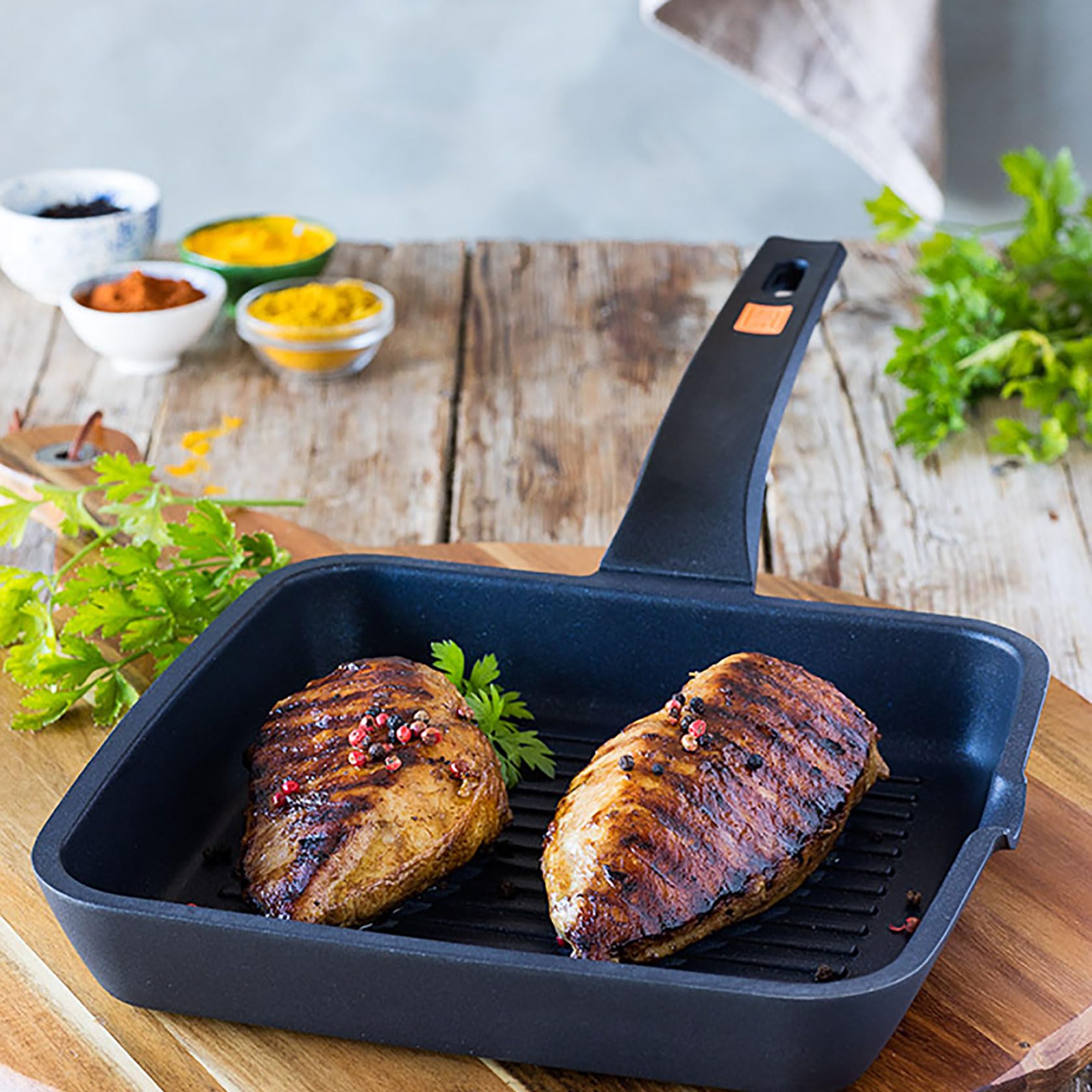 bra-efficient-grill-asador-con-rayas-de-28-cm-28-x-28-cm-de-aluminio-fundido-ant image 3