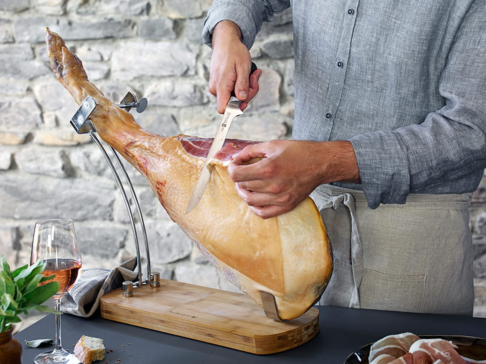zwilling-pro-cuchillo-jamonero-forjado-de-26-cm-acero-inoxidable-friodur-dise-o- image 3