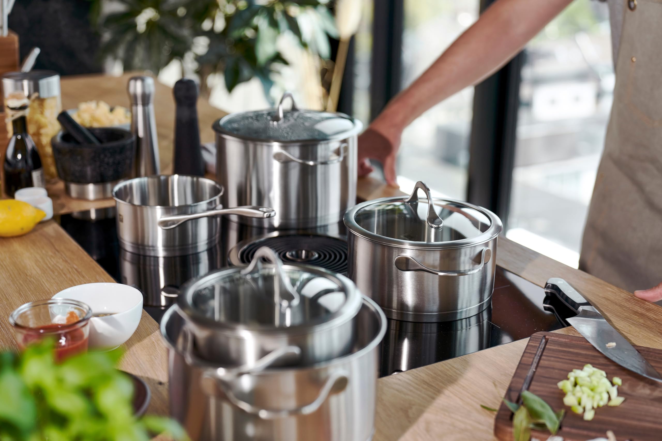 zwilling-essence-bater-a-de-cocina-5-piezas-con-tapas-de-vidrio-acero-inoxidable image 2