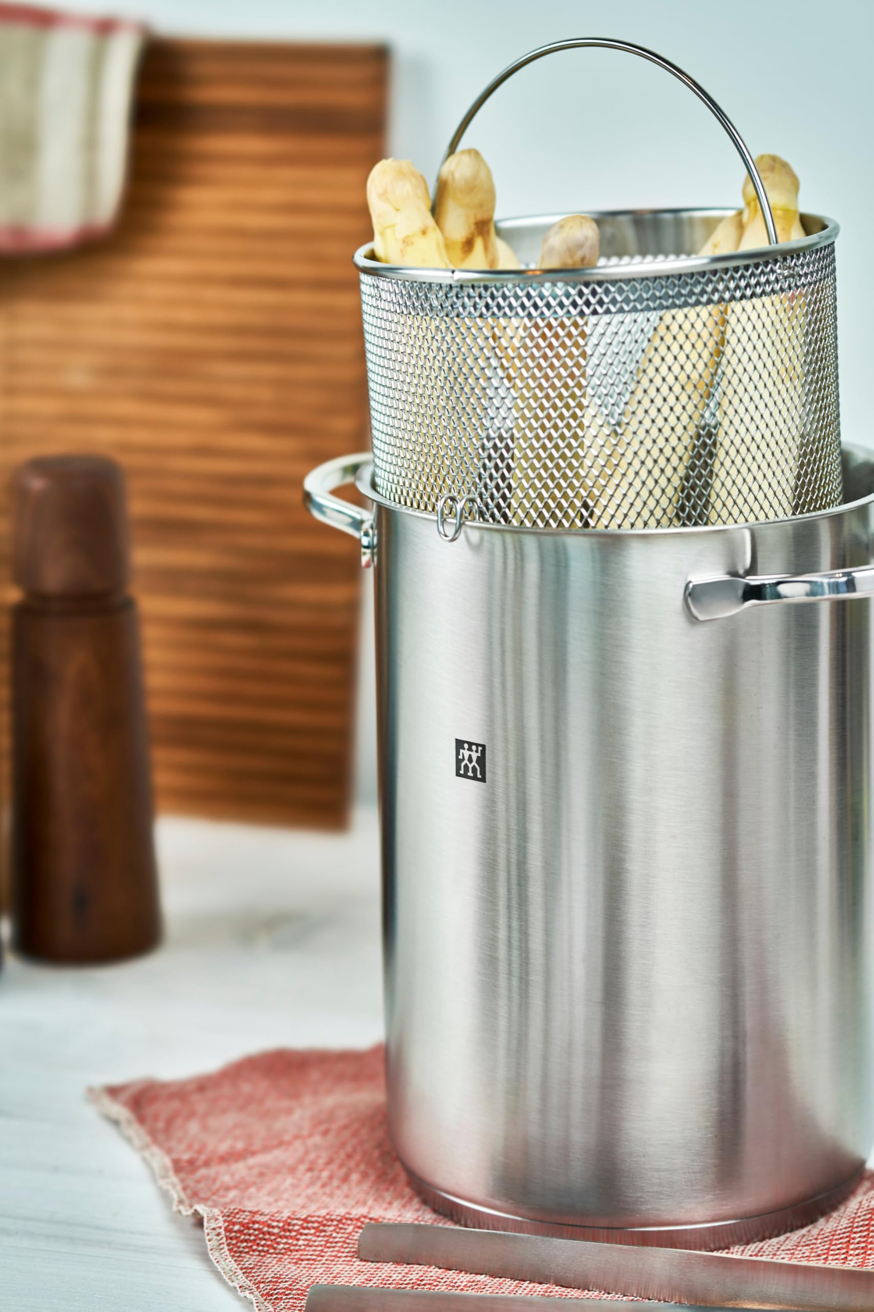 zwilling-twin-specials-olla-para-esp-rragos-de-acero-inoxidable-con-cesta-16-cm- image 6