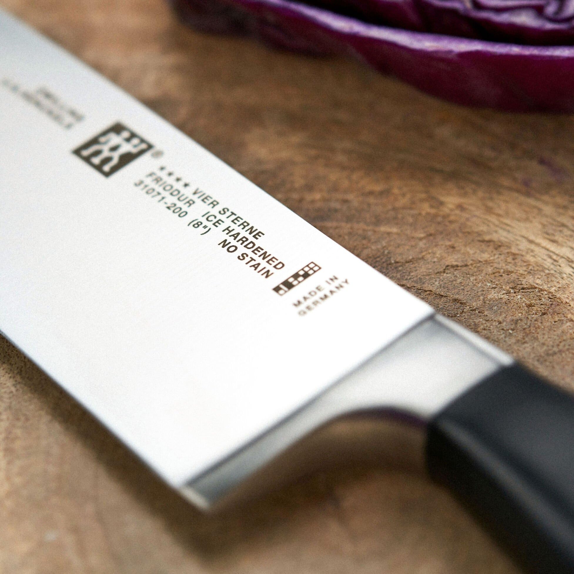 zwilling-four-star-cuchillo-de-chef-20-cm-acero-especial-inoxidable-friodur-forj image 3