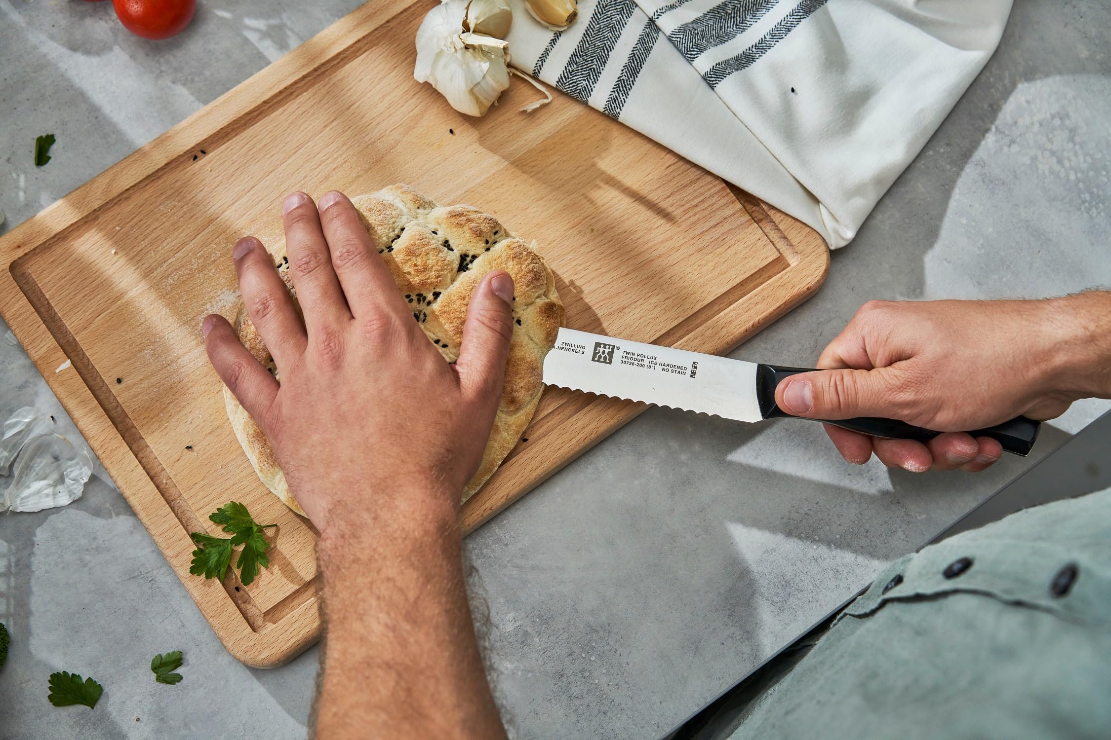 zwilling-twin-pollux-cuchillo-de-pan-20-cm-hoja-dentada-friodur-mango-acero-inox image 8