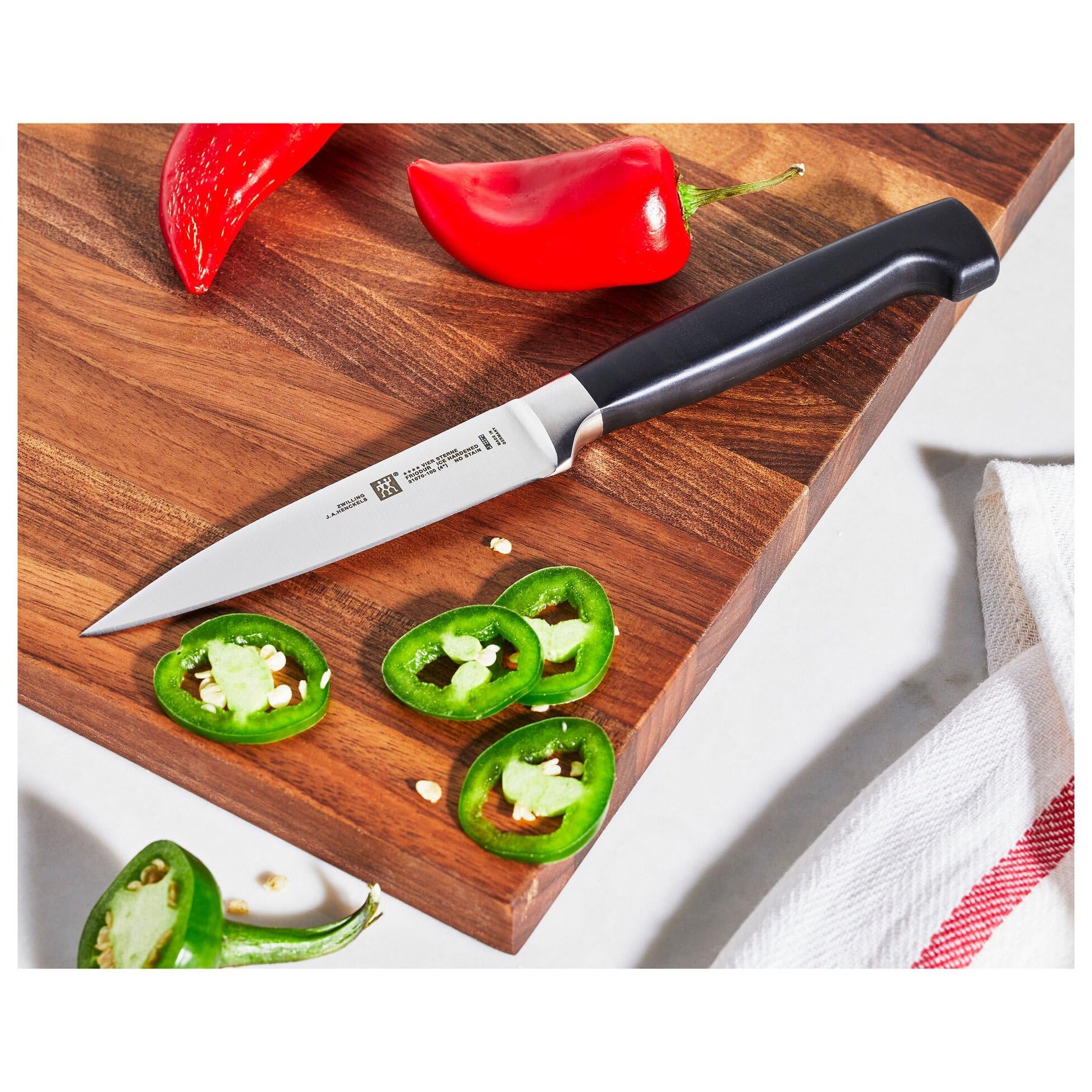 zwilling-four-star-cuchillo-puntilla-10-cm-hoja-forjada-sigmaforge-de-una-pieza- image 3