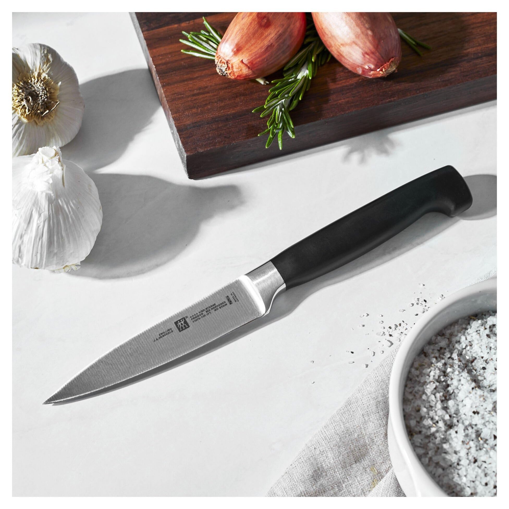 zwilling-four-star-cuchillo-puntilla-10-cm-hoja-forjada-sigmaforge-de-una-pieza- image 5